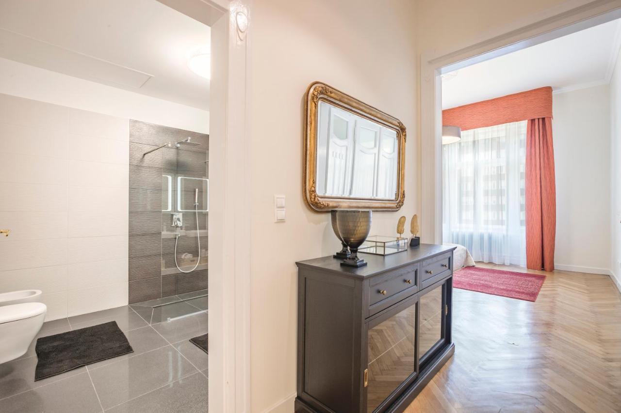 Modernized Unique Huge Central Apartment On 135Sqm Budapest Ngoại thất bức ảnh