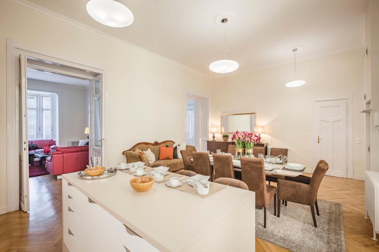 Modernized Unique Huge Central Apartment On 135Sqm Budapest Ngoại thất bức ảnh