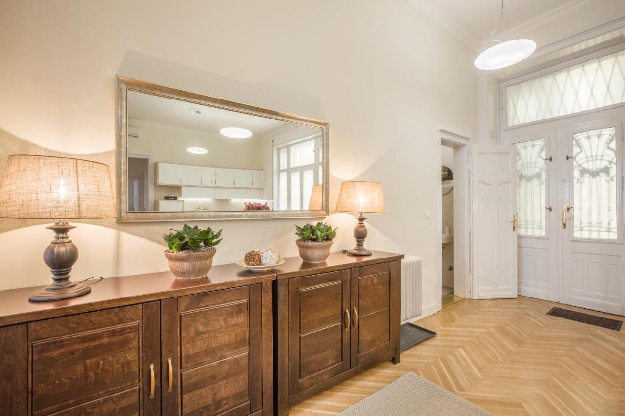 Modernized Unique Huge Central Apartment On 135Sqm Budapest Ngoại thất bức ảnh